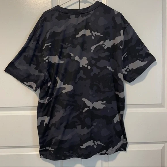 Reebok Men's Gray Camouflage Tee - Picture 2 of 7